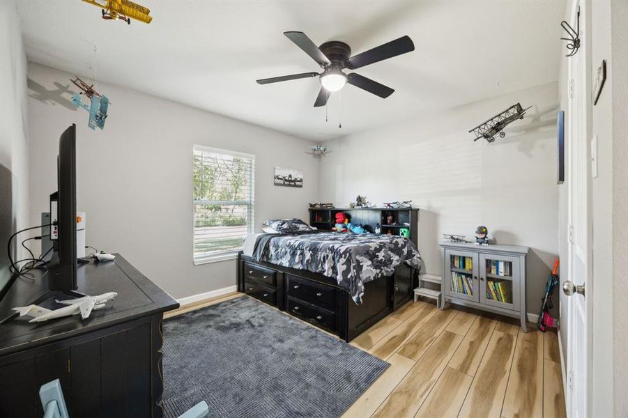 Furnished interior view inside a new home in , Weatherford (Image 25).