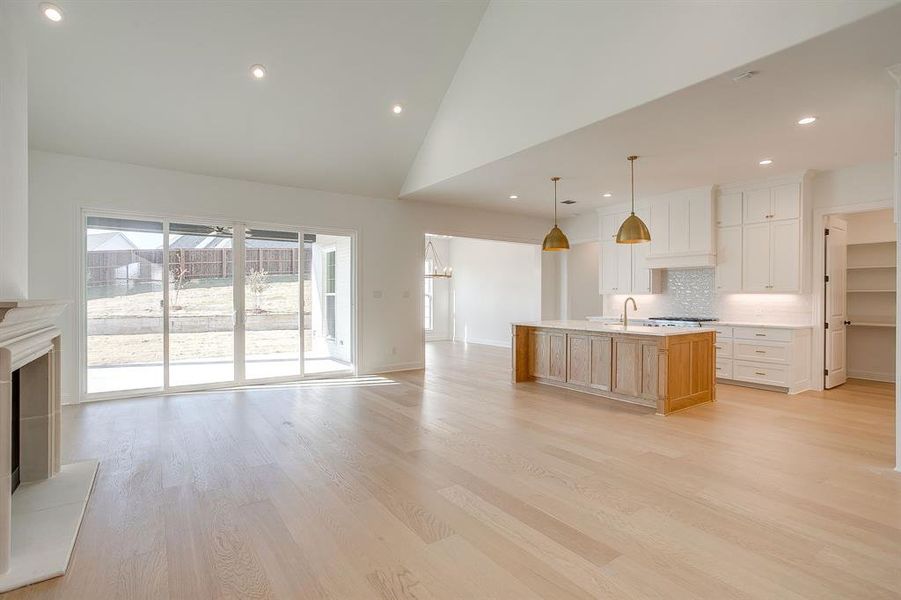 Spacious, unfurnished interior of a new home in Whitestone Heights, Benbrook (Image 22).