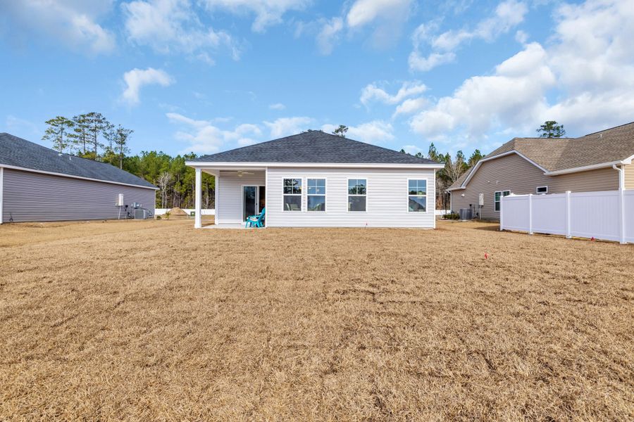 Representative exterior details of a home built from the Courtney II by Great Southern Homes in Briarfield, Conway (Image 36).