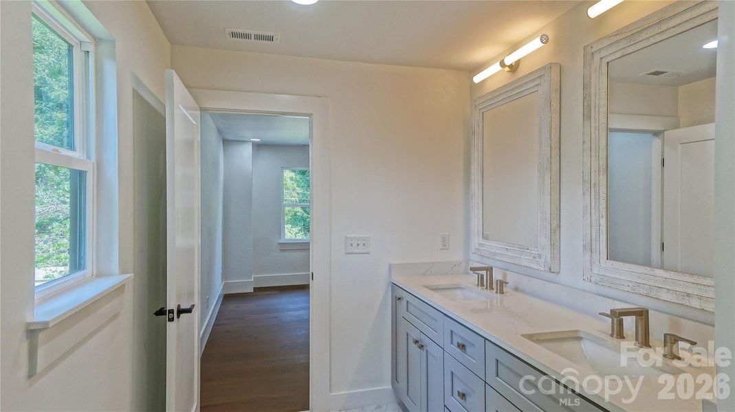 Image 35 of a home in .