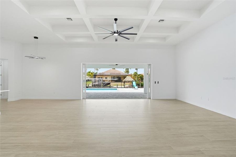 Spacious, unfurnished interior of a new home in , Cape Coral (Image 20).