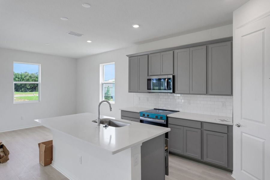 4br New Home in Dade City, FL.  - Slide 12