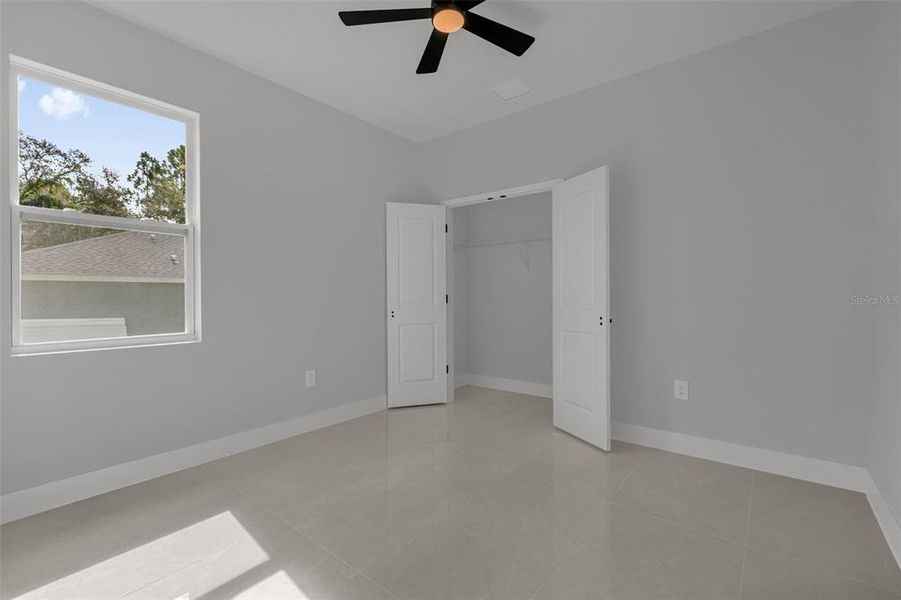 Spacious, unfurnished interior of a new home in , Ocala (Image 32).