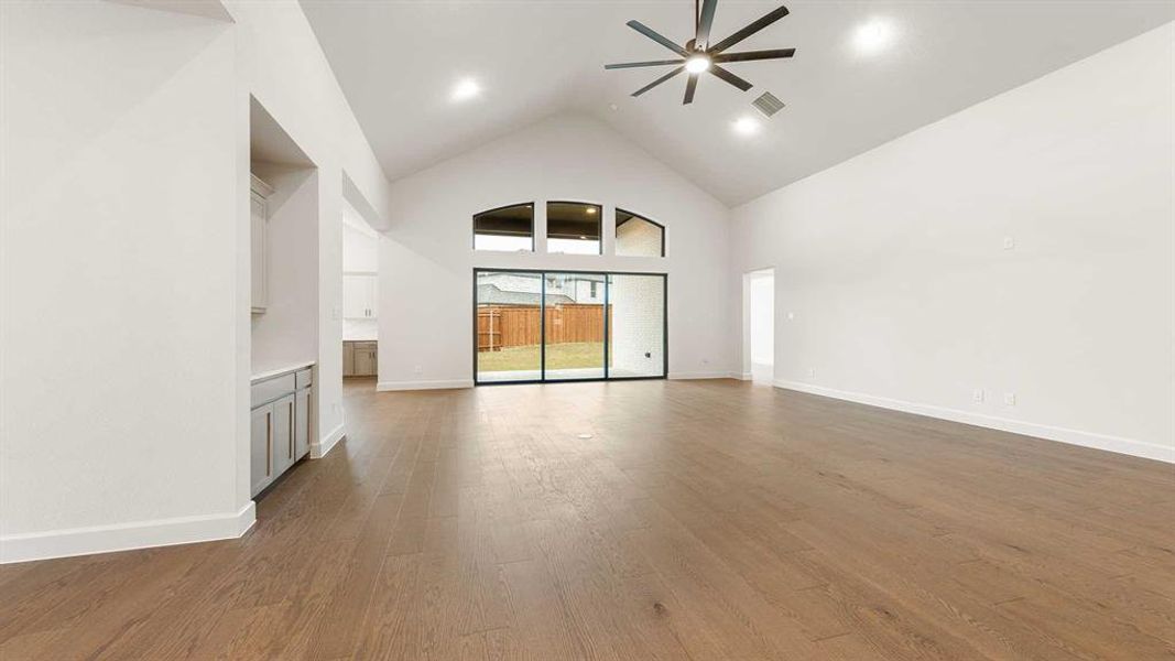 Spacious, unfurnished interior of a new home in Terraces, Rockwall (Image 23). Spacious, unfurnished interior of a new home in Terraces, Rockwall (Image 23).
