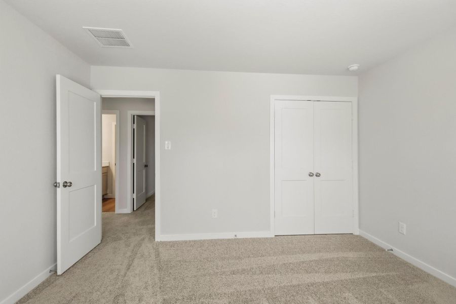Spacious, unfurnished interior of a new home in The Woodlands Hills, Willis (Image 21).