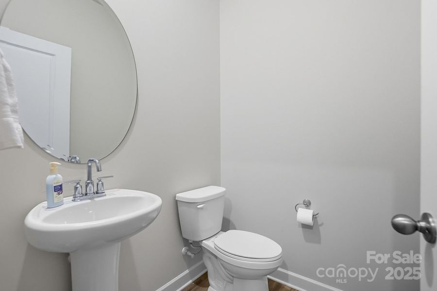 Powder room Powder room