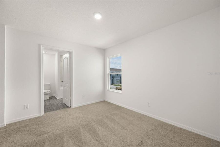 Spacious, unfurnished interior of a new home in Sol Vista, Dundee (Image 28). Spacious, unfurnished interior of a new home in Sol Vista, Dundee (Image 28).