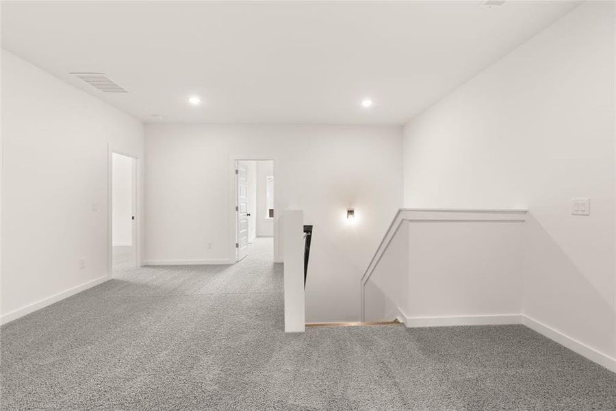 Spacious, unfurnished interior of a new home in , Gainesville (Image 21).