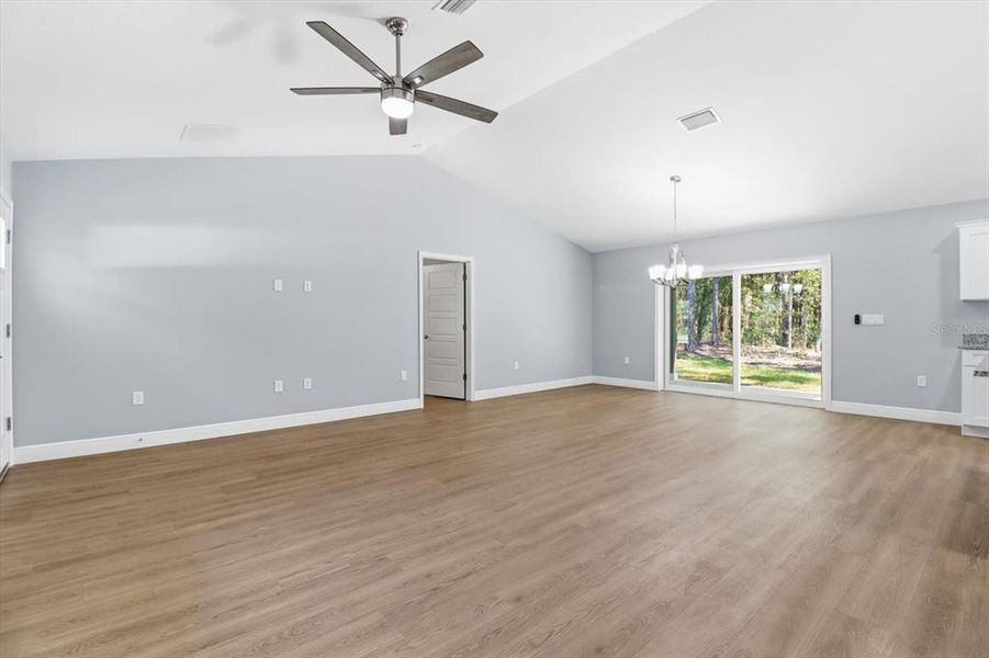 Spacious, unfurnished interior of a new home in , Dunnellon (Image 12).