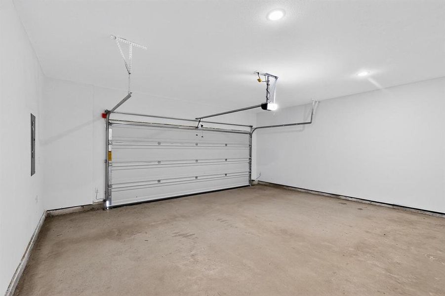 Image 33 of a home in .