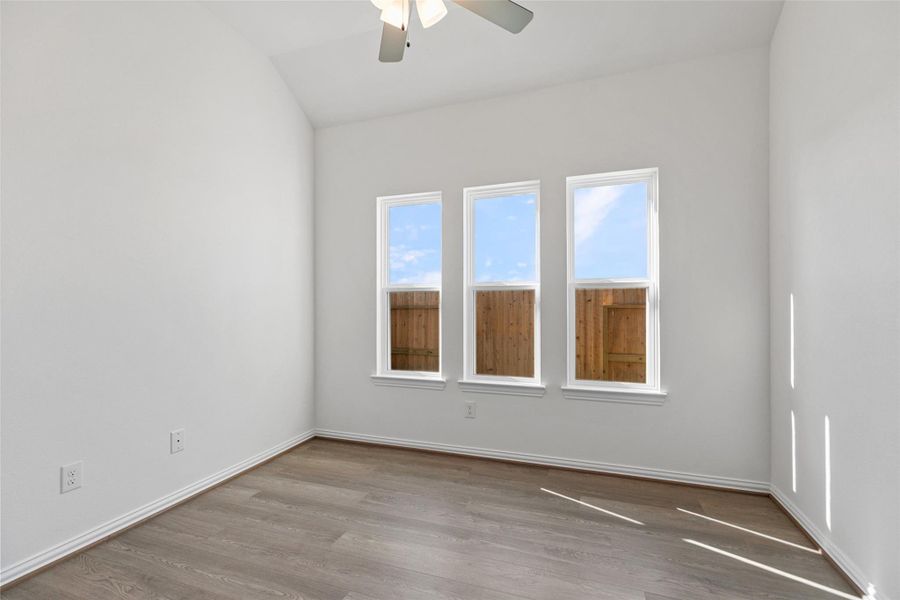 Spacious, unfurnished interior of a new home in Oakwood Estates, Waller (Image 27).