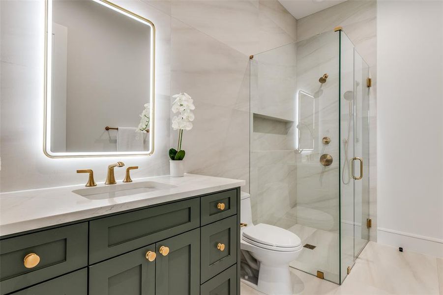 Furnished interior view inside a new home in , Dallas (Image 5).