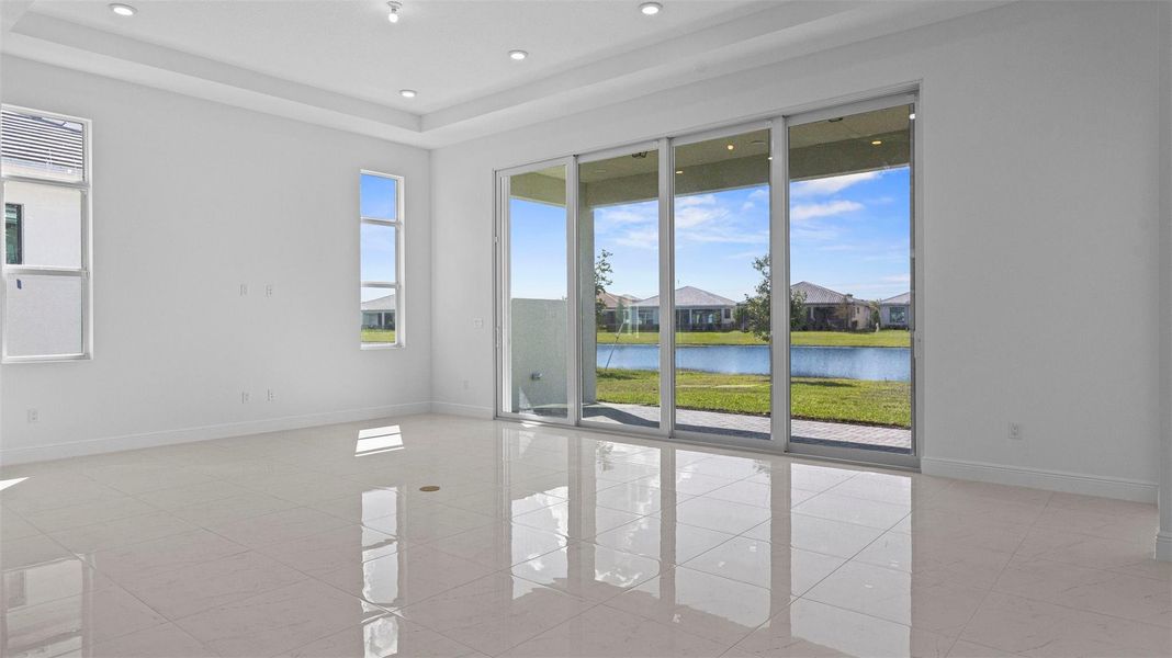 Spacious, unfurnished interior of a new home in , Westlake (Image 15).