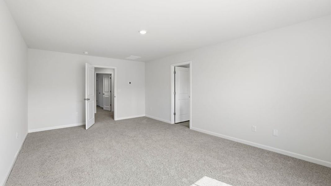 Spacious, unfurnished interior of a new home in Woodglen, Piedmont (Image 36). Spacious, unfurnished interior of a new home in Woodglen, Piedmont (Image 36).