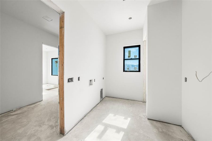 Spacious, unfurnished interior of a new home in , Woodway (Image 10).