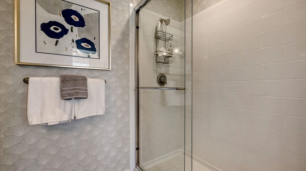 Representative interior finishes for a home built from the Morgan by Neal Communities in Grand Park, Sarasota (Image 22).