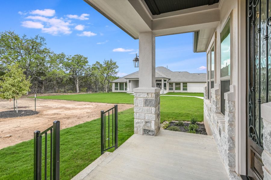 Representative exterior details of a home built from the Casita by Giddens Homes in Whispering Wind, Bertram (Image 39).