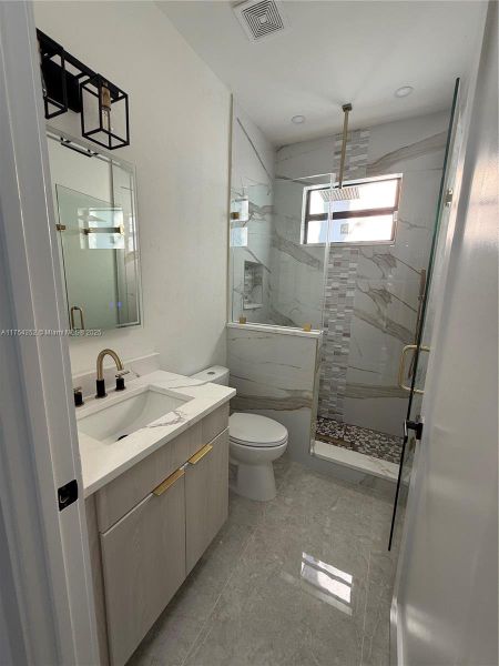 Furnished interior view inside a new home in , Punta Gorda (Image 9).