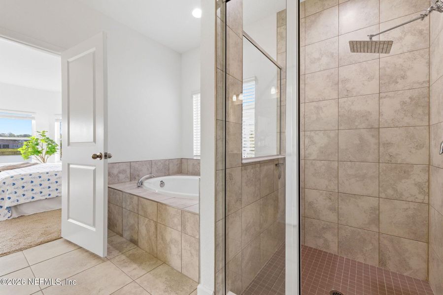 Furnished interior view inside a new home in Beacon Lake, St. Augustine (Image 16).