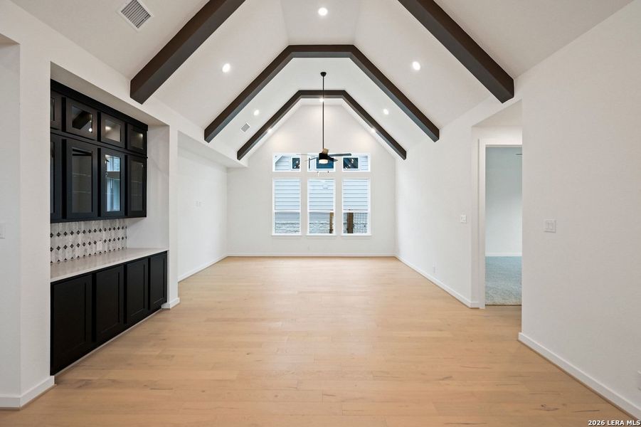 Spacious, unfurnished interior of a new home in The Crossvine, Schertz (Image 15).