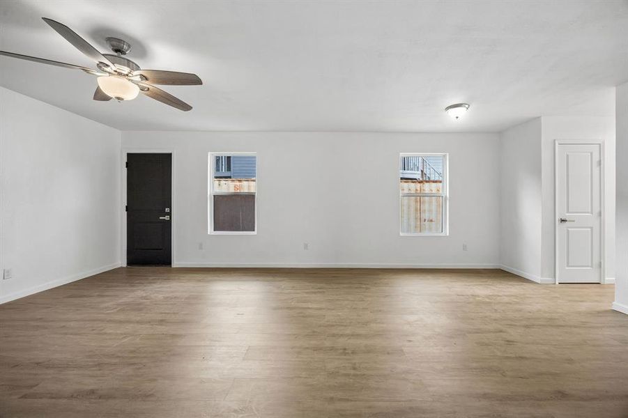 Spacious, unfurnished interior of a new home in , Dallas (Image 16).