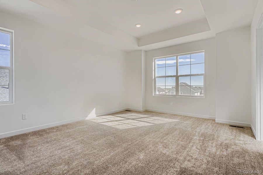 Spacious, unfurnished interior of a new home in Independence: The Pioneer Collection, Elizabeth (Image 9).