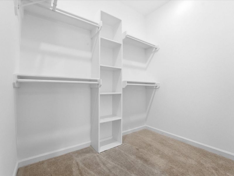 Spacious, unfurnished interior of a new home in , Houston (Image 24).