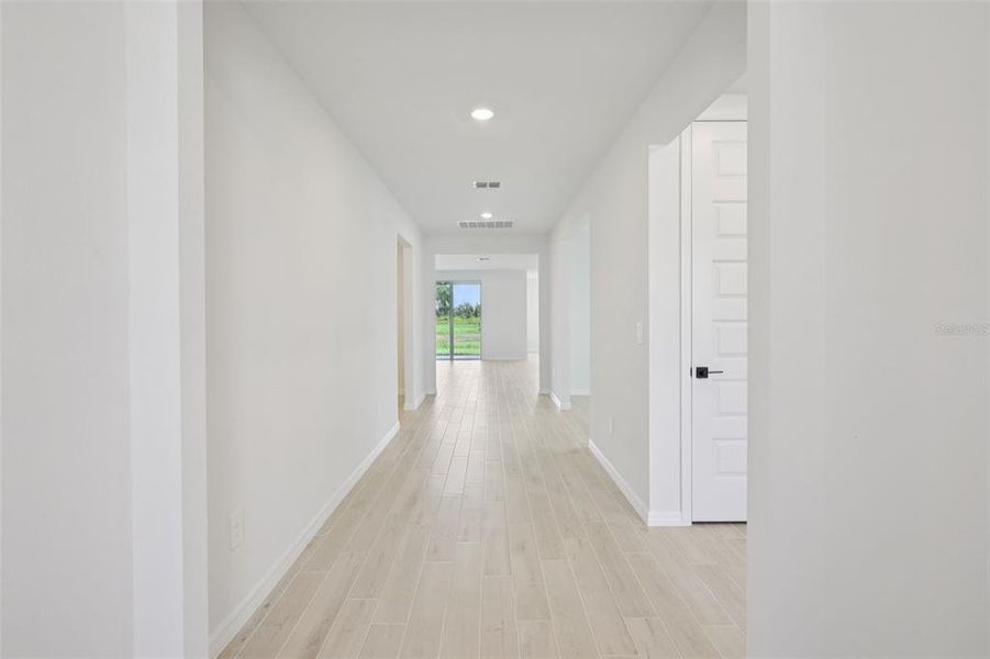 Spacious, unfurnished interior of a new home in Two Rivers - Signature Series, Zephyrhills (Image 28).
