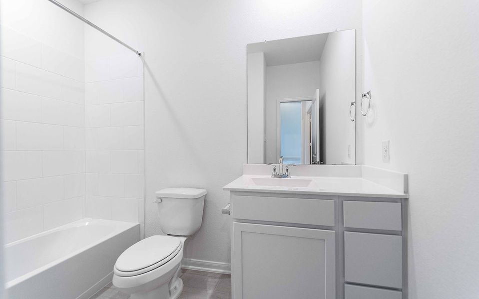 Furnished interior view inside a new home in Bay Creek, Baytown (Image 3).