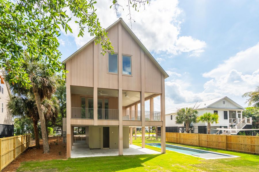 Exterior details and patio area of a home in , Edisto Island (Image 33). Exterior details and patio area of a home in , Edisto Island (Image 33).
