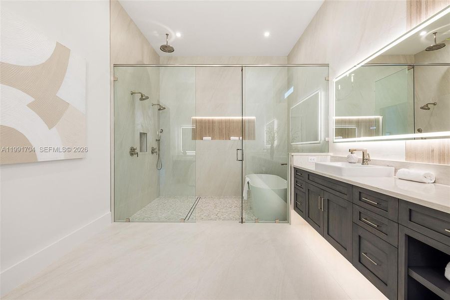 Furnished interior view inside a new home in , Palm Beach Gardens (Image 4).