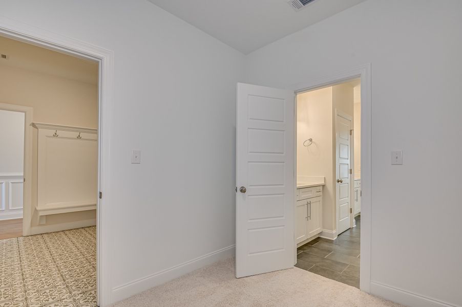 Spacious, unfurnished interior of a new home in The Sanctuary, Aiken (Image 32).