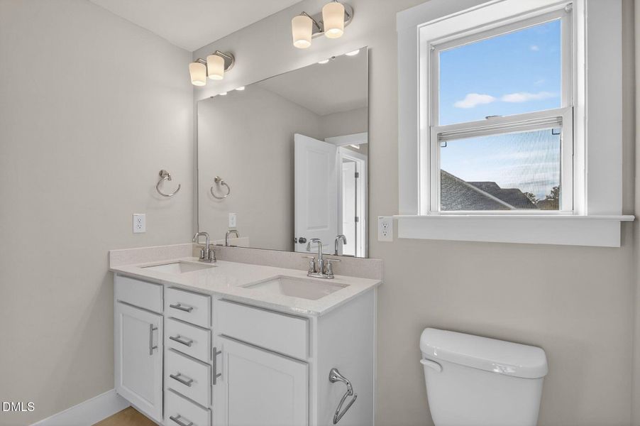 DC 125 Selma French Country-38