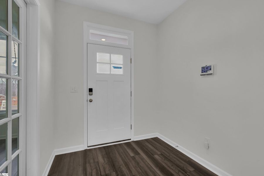 Spacious, unfurnished interior of a new home in Lynbrook, Boiling Springs (Image 11). Spacious, unfurnished interior of a new home in Lynbrook, Boiling Springs (Image 11).