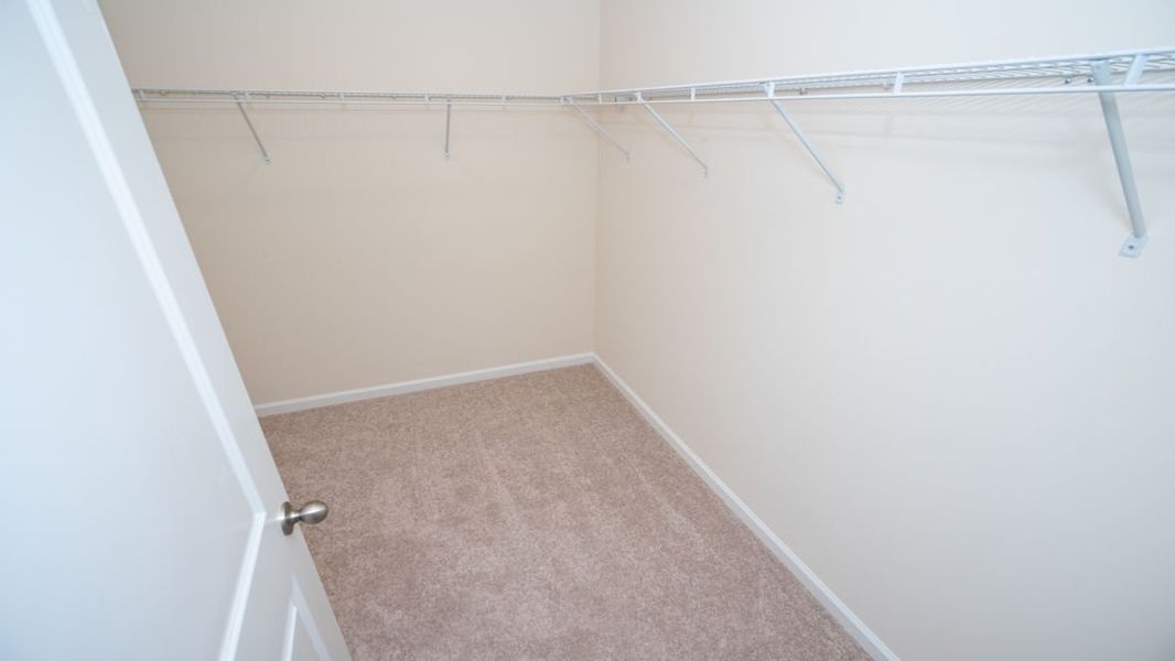 Representative unfurnished interior of a home built from the CALI by D.R. Horton in Island Green, Myrtle Beach (Image 39).