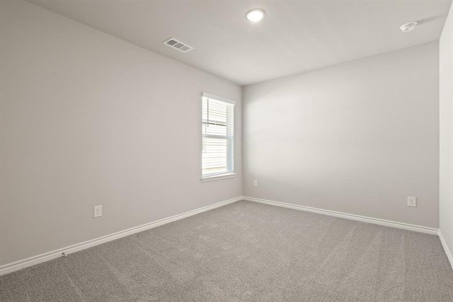 Spacious, unfurnished interior of a new home in Deer Creek, Fort Worth (Image 20). Spacious, unfurnished interior of a new home in Deer Creek, Fort Worth (Image 20).