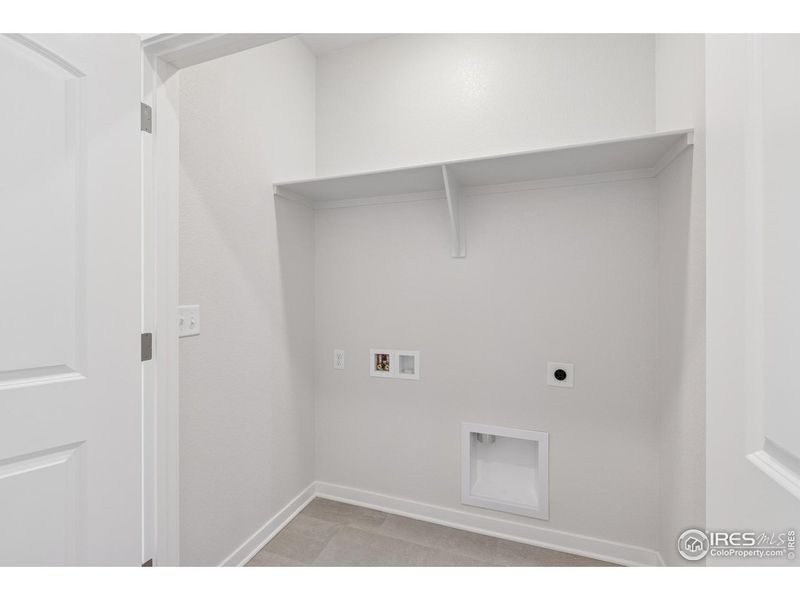 Spacious, unfurnished interior of a new home in , Loveland (Image 20).