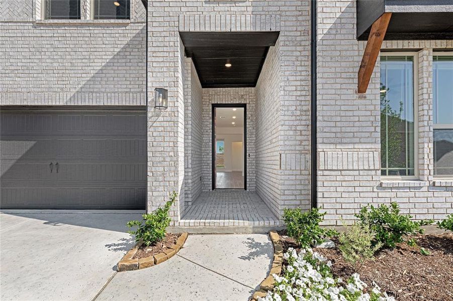 Exterior details and patio area of a home in Creekview Meadows, Celina (Image 4).