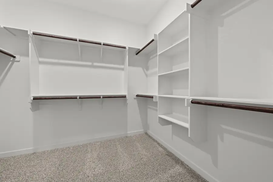 Spacious, unfurnished interior of a new home in Three Creeks, Belton (Image 23).