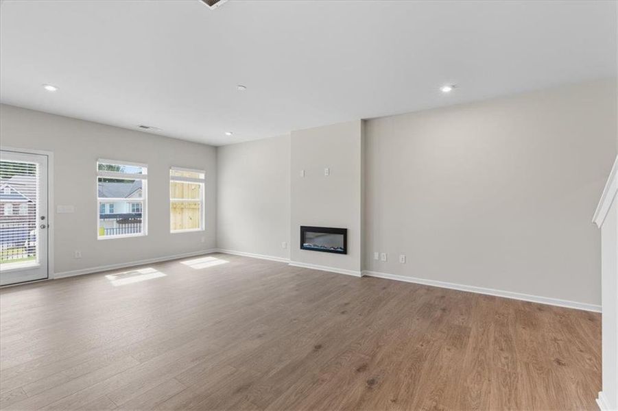 Spacious, unfurnished interior of a new home in Park Center Pointe, Austell (Image 13).