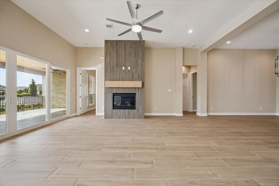 Spacious, unfurnished interior of a new home in , Kemah (Image 30). Spacious, unfurnished interior of a new home in , Kemah (Image 30).