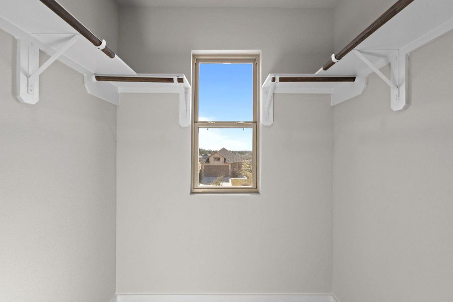 Spacious, unfurnished interior of a new home in Westridge Cove, Panorama Village (Image 20).