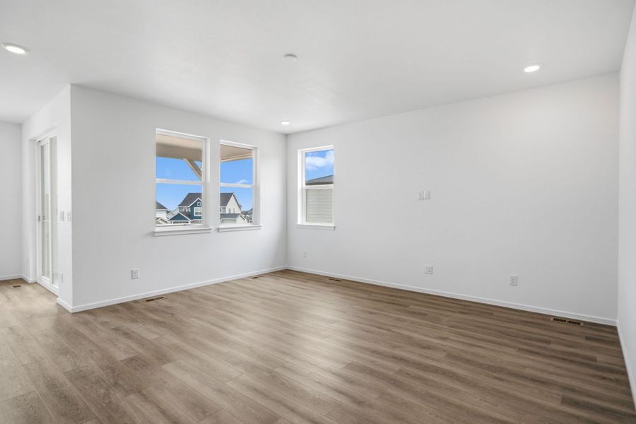 Spacious, unfurnished interior of a new home in Independence, Elizabeth (Image 22).
