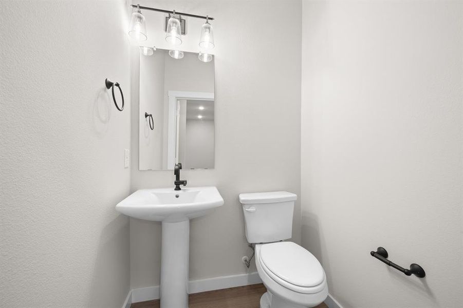 4615 Haws Trail_ 2571_Ivy- Half Bath-1