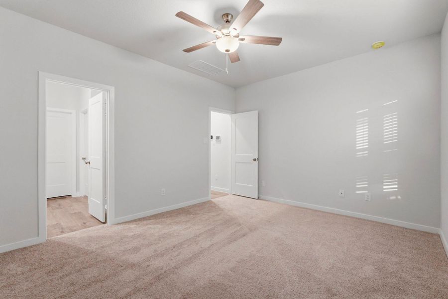 Spacious, unfurnished interior of a new home in Reveille Estates, Bryan (Image 19).