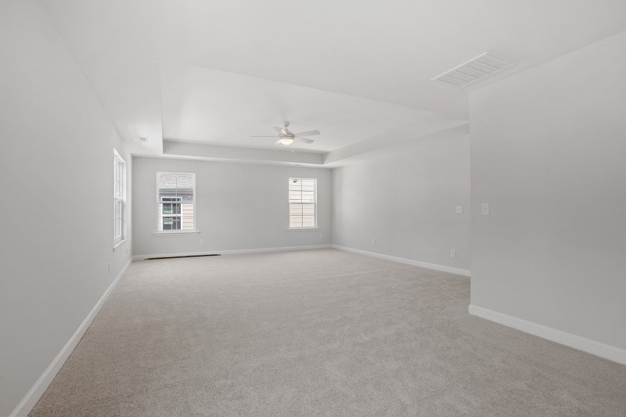 Spacious, unfurnished interior of a new home in Georgias Landing, Raleigh (Image 33).