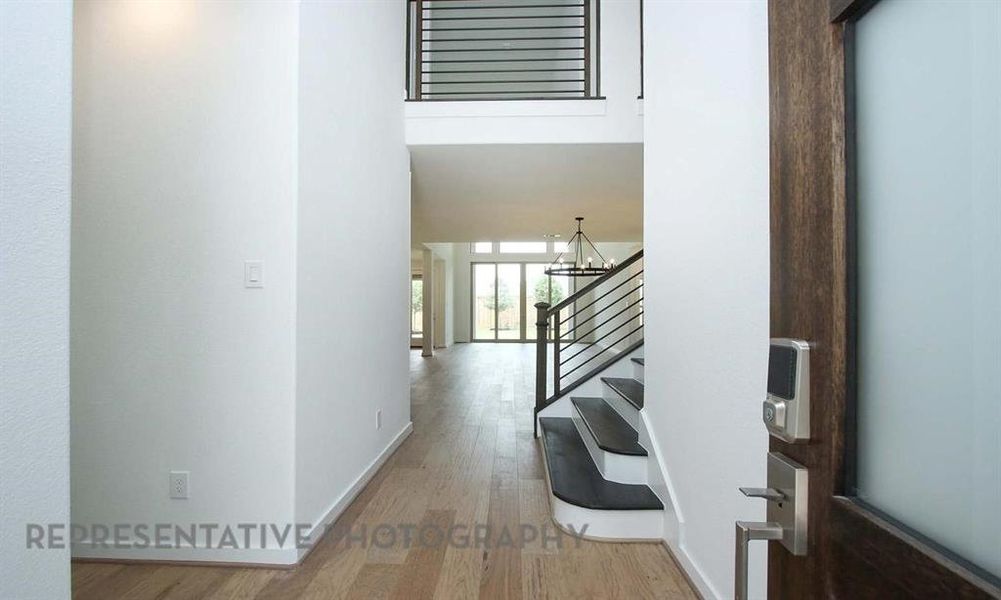 Spacious, unfurnished interior of a new home in Star Trail, Prosper (Image 28).