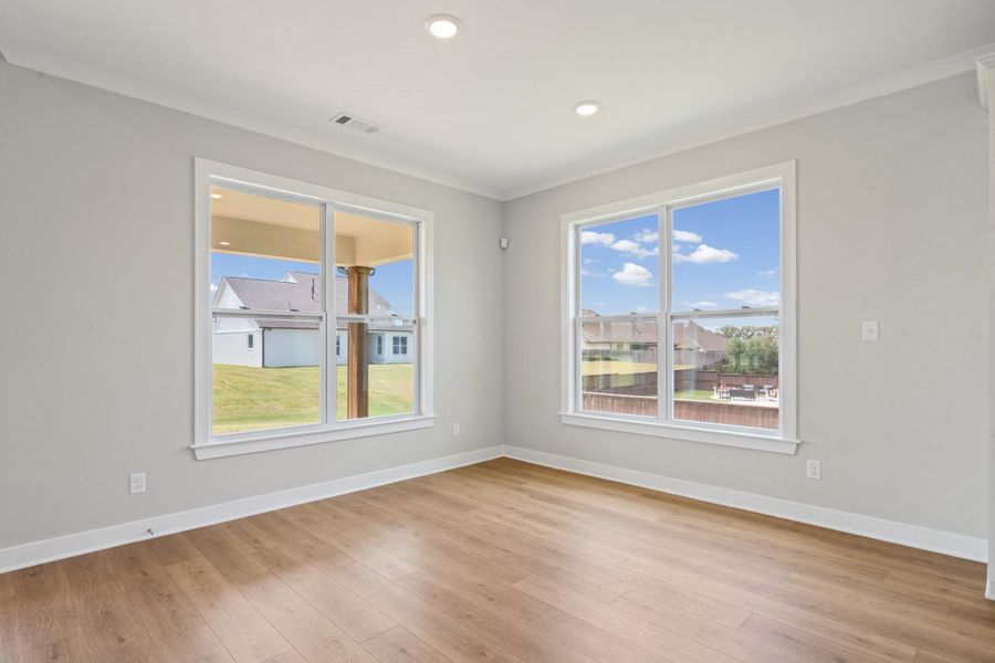 Spacious, unfurnished interior of a new home in White Oak, Arlington (Image 22). Spacious, unfurnished interior of a new home in White Oak, Arlington (Image 22).