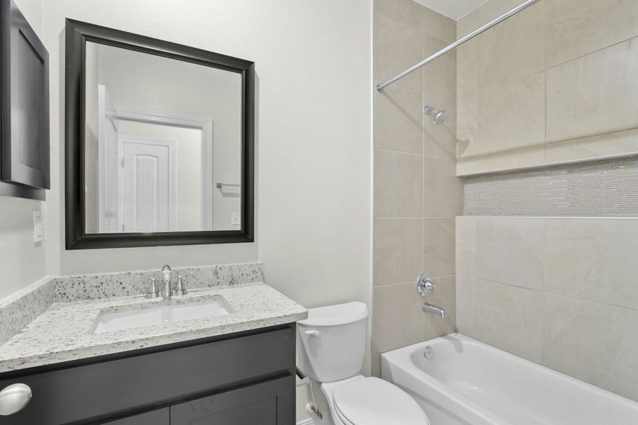 Furnished interior view inside a new home in Campo Del Sol, El Paso (Image 5).