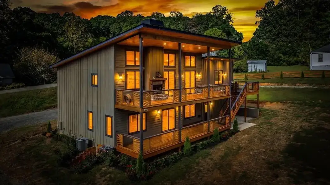 Exterior details and patio area of a home in , Blue Ridge (Image 34).
